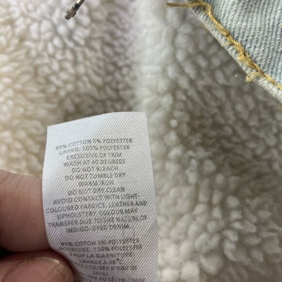 Boohoo Man Light Wash Denim Jacket with Graffiti Lining, Small Coat,‎ Full Zip - Picture 15 of 16